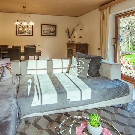 Holiday home Charmantes Peterdorf